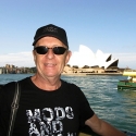 JimmyKeysInFrontOfSidneyOperaHouseAustralia