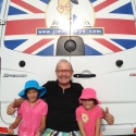 JimmyKeysWithTwoYoungFans